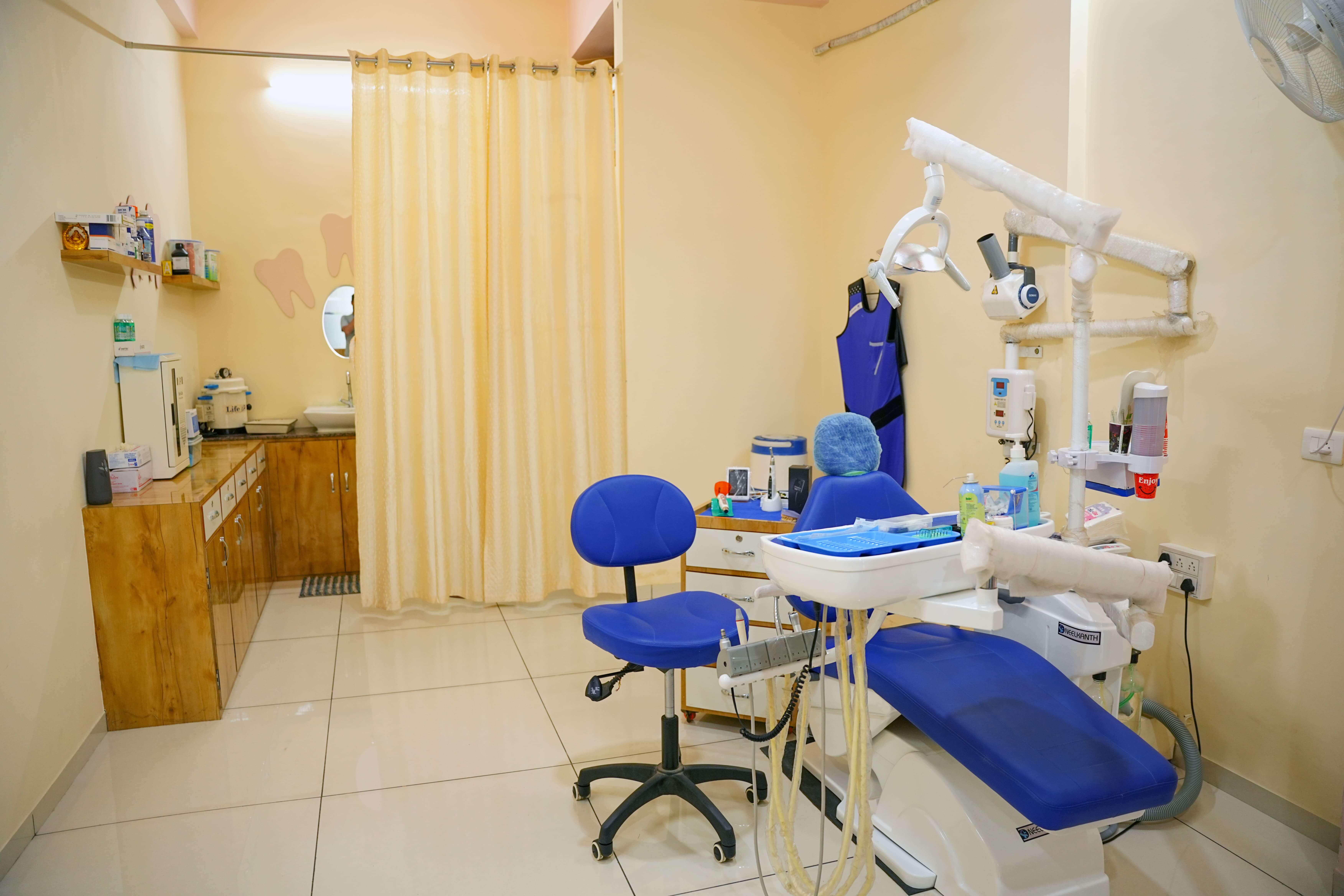 Curodent Dental Clinic Implant & Aesthetic Center